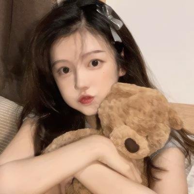 独自夜归的女孩